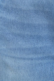 Jean 90´S azul claro con bota recta ancha, botones y rotos en frente