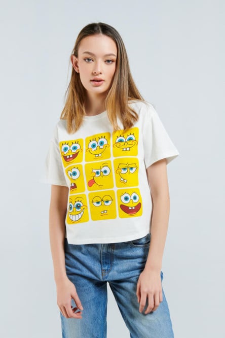 Camiseta crop top crema clara con diseño de Bob Esponja