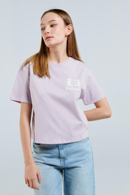 Camiseta lila clara crop top oversize con cuello redondo y diseño college