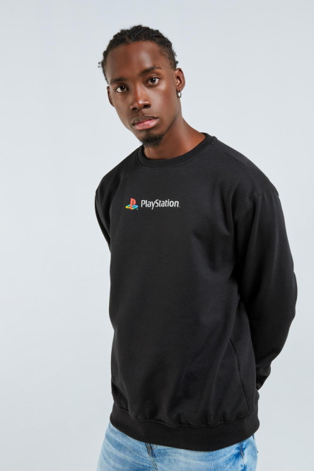 Buzo oversize negro con diseños de PlayStation