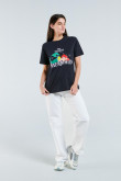 Camiseta unicolor con diseño de La Sirenita, cuello redondo y manga corta