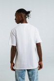 Camiseta blanca manga corta con diseño de Los Picapiedra