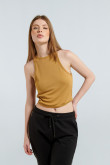 Camiseta crop top unicolor manga sisa con textura en rib