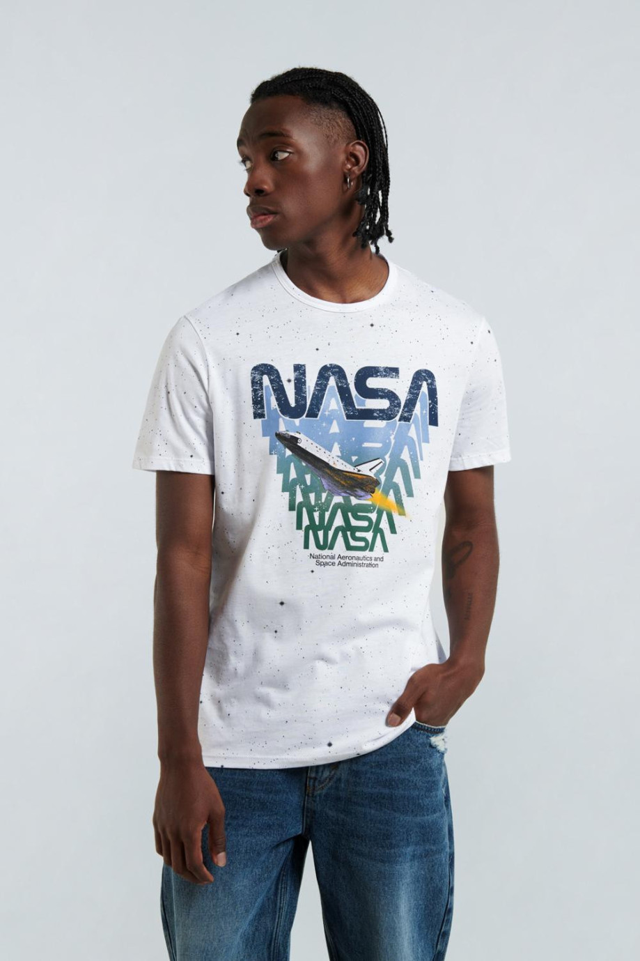 Camiseta en algodón cuello redondo crema con diseño de NASA