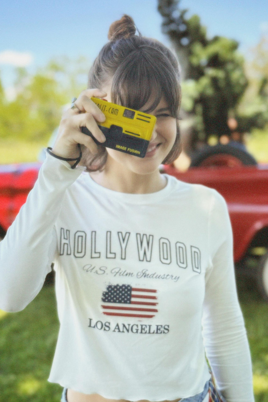 Camiseta manga larga crema clara con diseño college de Hollywood