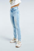 Jean jegging azul claro con rotos delanteros y tiro alto