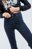Jean tiro alto jegging azul intenso con bolsillos y ajuste ceñido