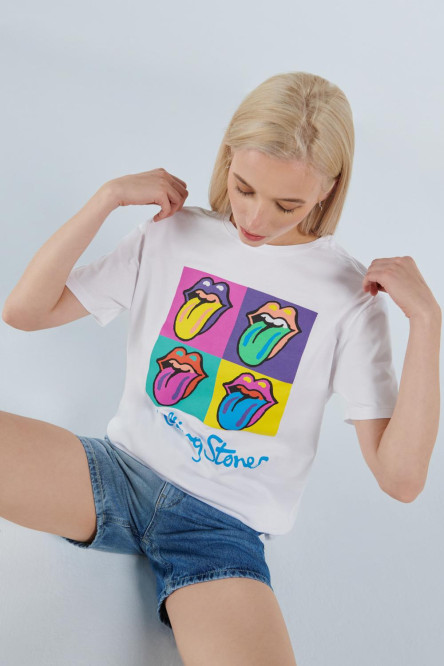 Camiseta blanca con diseño de The Rolling Stones y manga corta