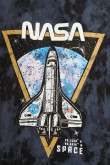 Camiseta cuello redondo azul tie dye con diseño de NASA