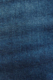 Jean slim tiro bajo azul oscuro con desgastes de color