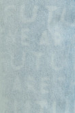 Jean culotte azul claro con diseños de letras y bota ancha corta