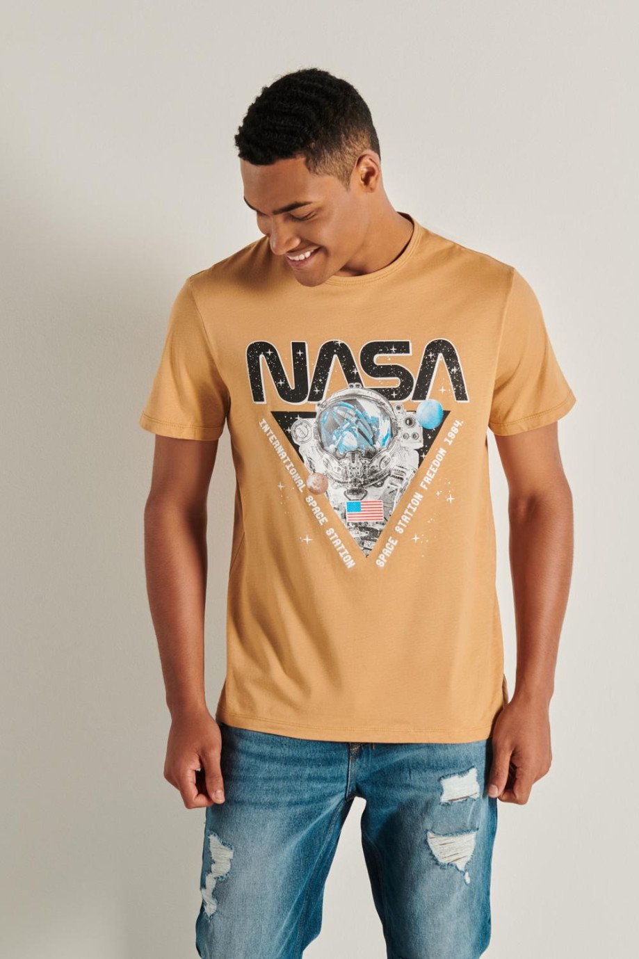Camiseta en algodón kaky clara con manga corta y diseño de NASA