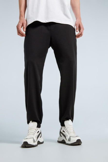 Pantalón negro jogger oversize con elástico en cintura