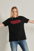camiseta-crop-top-de-stranger-things