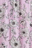 Vestido lila claro corto con manga sisa, tiras delgadas y diseños de flores