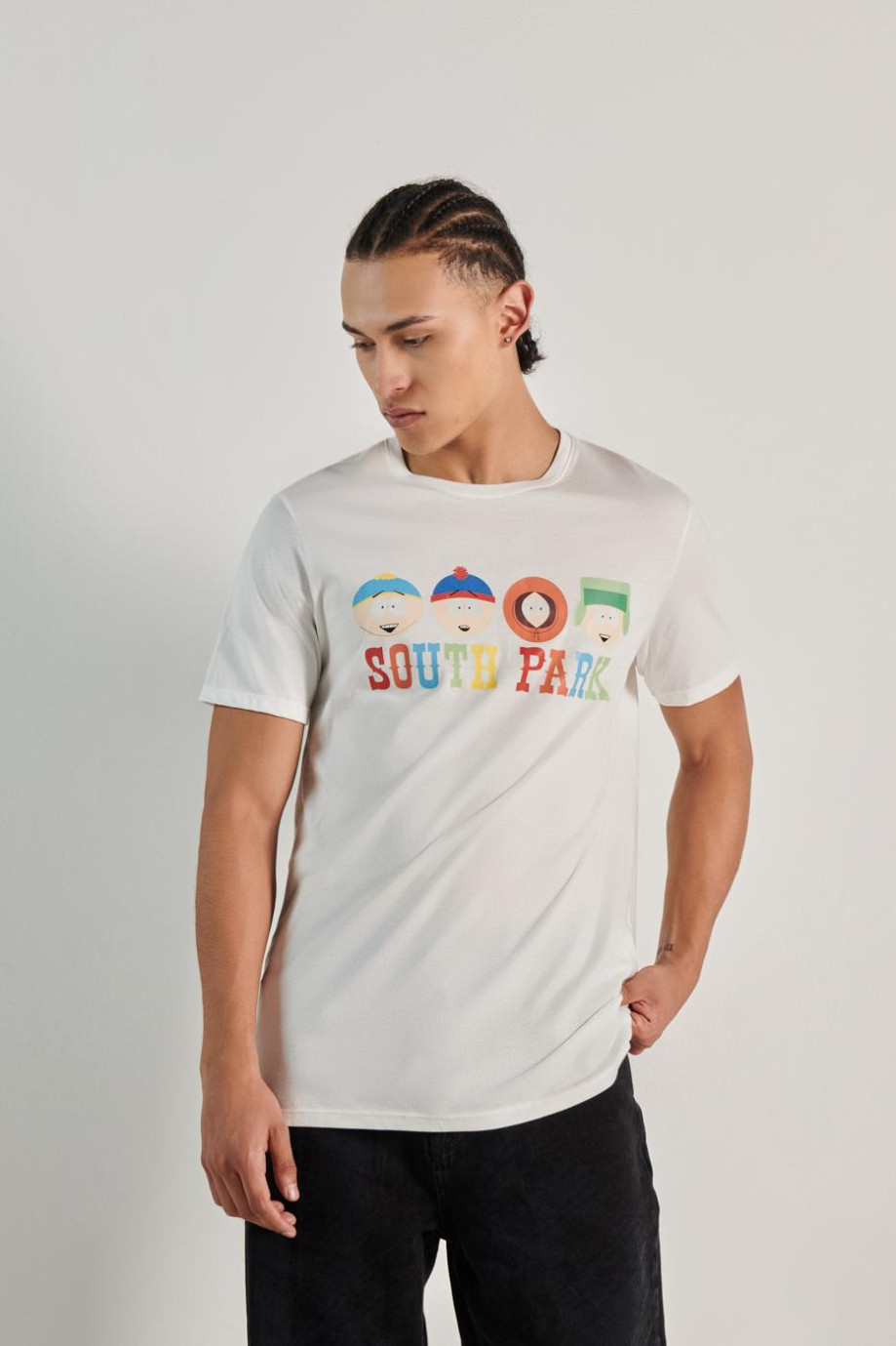 Camiseta unicolor con diseño de South Park y manga corta