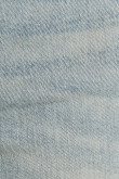 Short azul claro en jean con desgastes y dobladillos