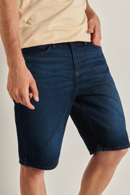 Bermuda azul intensa slim en jean con trabillas en cintura