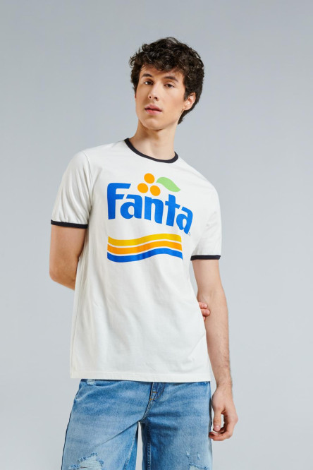 Camiseta crema clara con contrastes, manga corta y diseño de Fanta