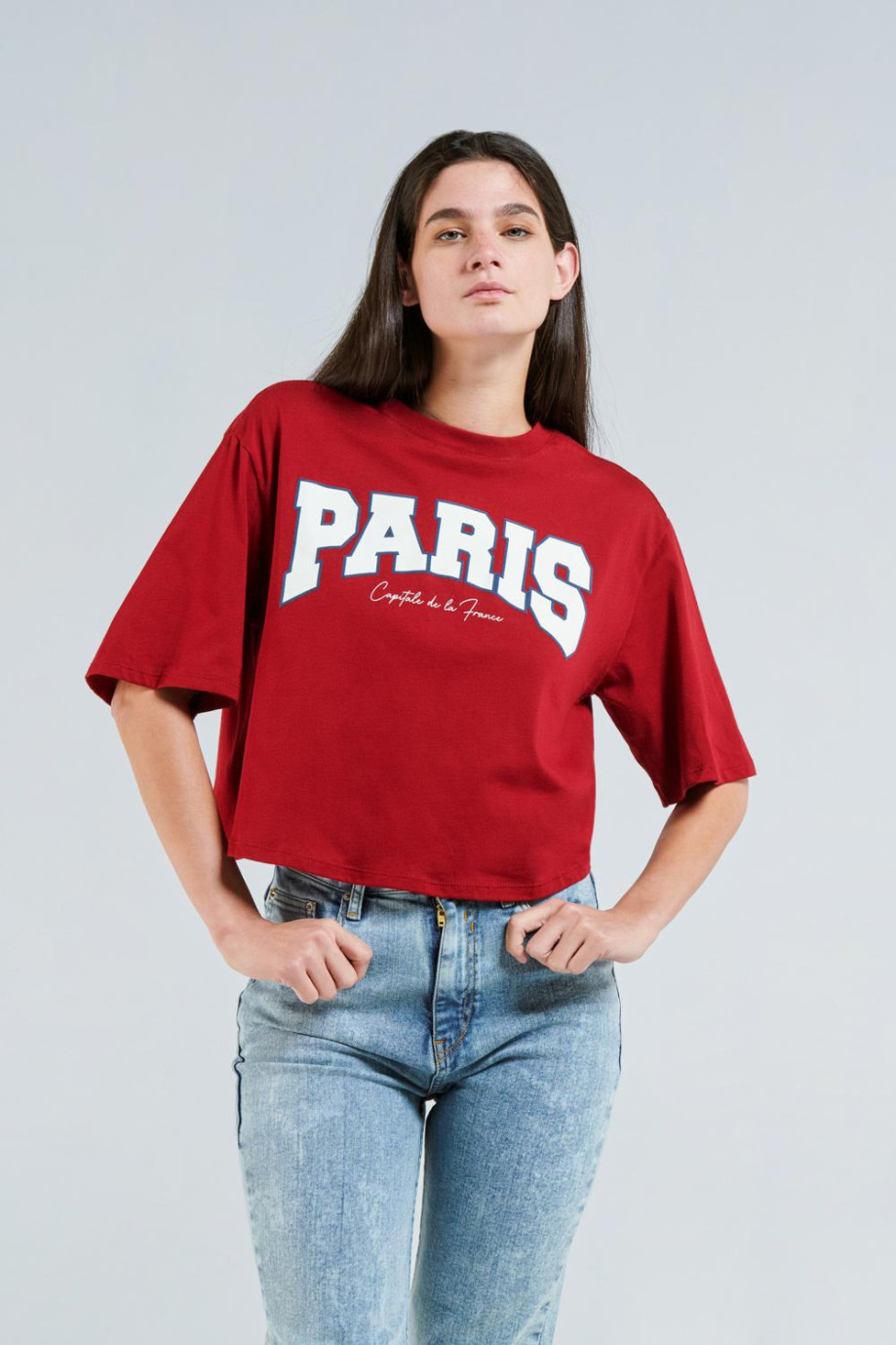 Camiseta para mujer crop top oversize estampada en frente estilo college