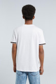 Camiseta manga corta blanca con puños tejidos y texto