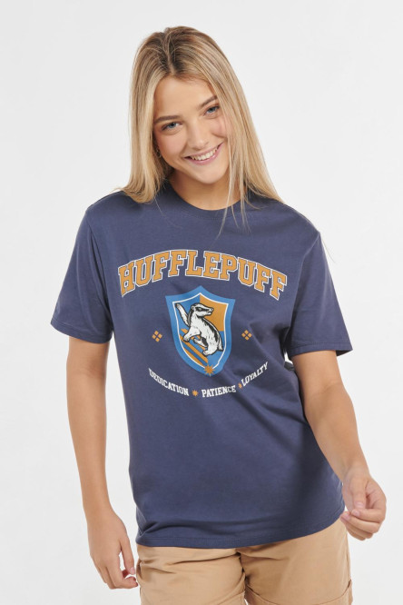 Camiseta azul oscura manga corta con diseño en frente de Harry Potter