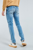 Jean skinny azul claro ajustado con tiro bajo y bolsillos