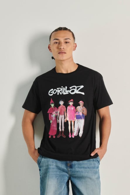 Camiseta negra con estampado de Gorillaz en frente