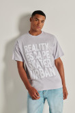 Camiseta manga corta lila clara oversize con texto blanco