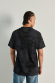 Camiseta negra tie dye cuello redondo con arte de Metallica