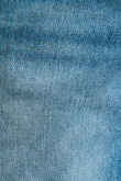 Bermuda en jean slim azul clara con desgastes de color