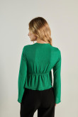 Blusa verde con manga larga campana y escote en V