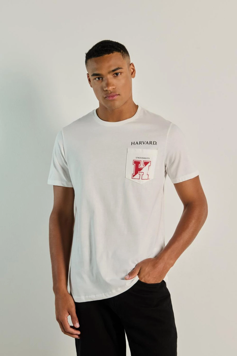 Camiseta crema oversize con diseño college de Harvard