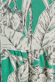 Vestido largo verde claro con diseños de hojas y aberturas laterales