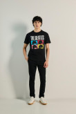 Camiseta cuellor redondo negra con diseño de The Beatles
