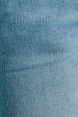 Jean azul claro skinny ajustado con tiro bajo y bolsillos