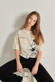 Camiseta crop top oversize kaki tie dye con diseño de Mickey