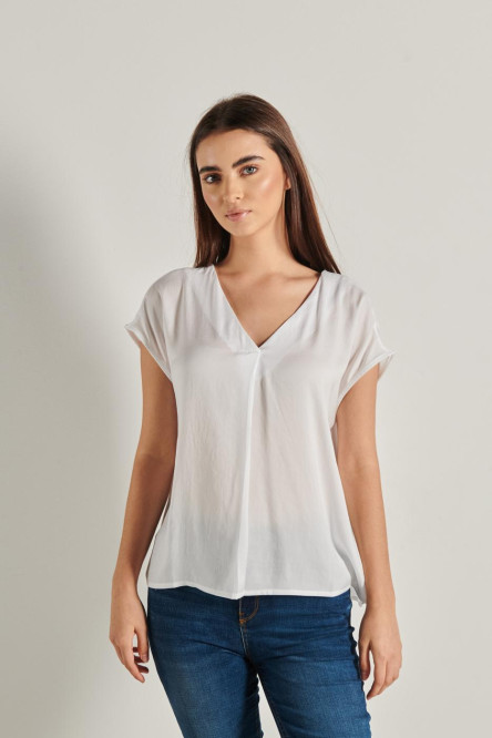 Blusa unicolor con escote en V y manga corta