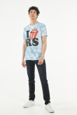 Camiseta azul clara tie dye con diseño de The Rolling Stones