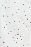 Camiseta crema clara con manga 3/4 y escotes en V