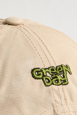 Cachucha kaki beisbolera con bordados de Green Day