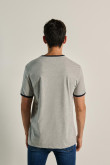 Camiseta en algodón unicolor con contrastes y manga corta