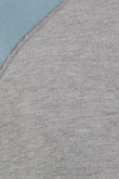 Camiseta gris clara con manga ranglan larga azul