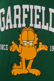 Camiseta verde oscura con cuello redondo y arte de Garfield