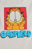 Camiseta crema con estampado de Garfield y manga corta