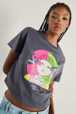 Camiseta crop top gris intensa con arte de Squid Game