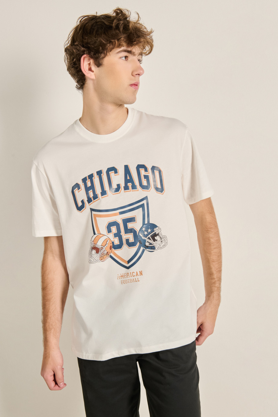 Camiseta oversize unicolor con diseño college de Chicago