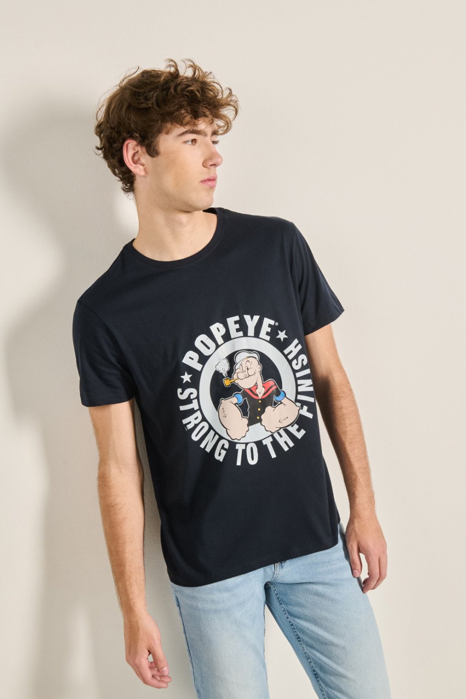 Camiseta unicolor manga corta y diseño en frente de Popeye
