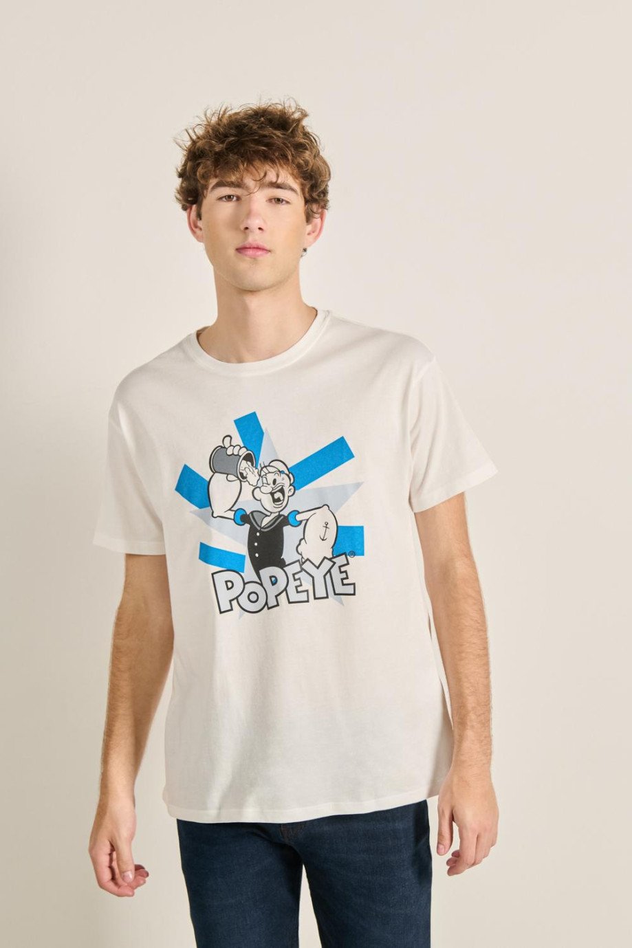 Camiseta crema clara con diseño de Popeye y manga corta