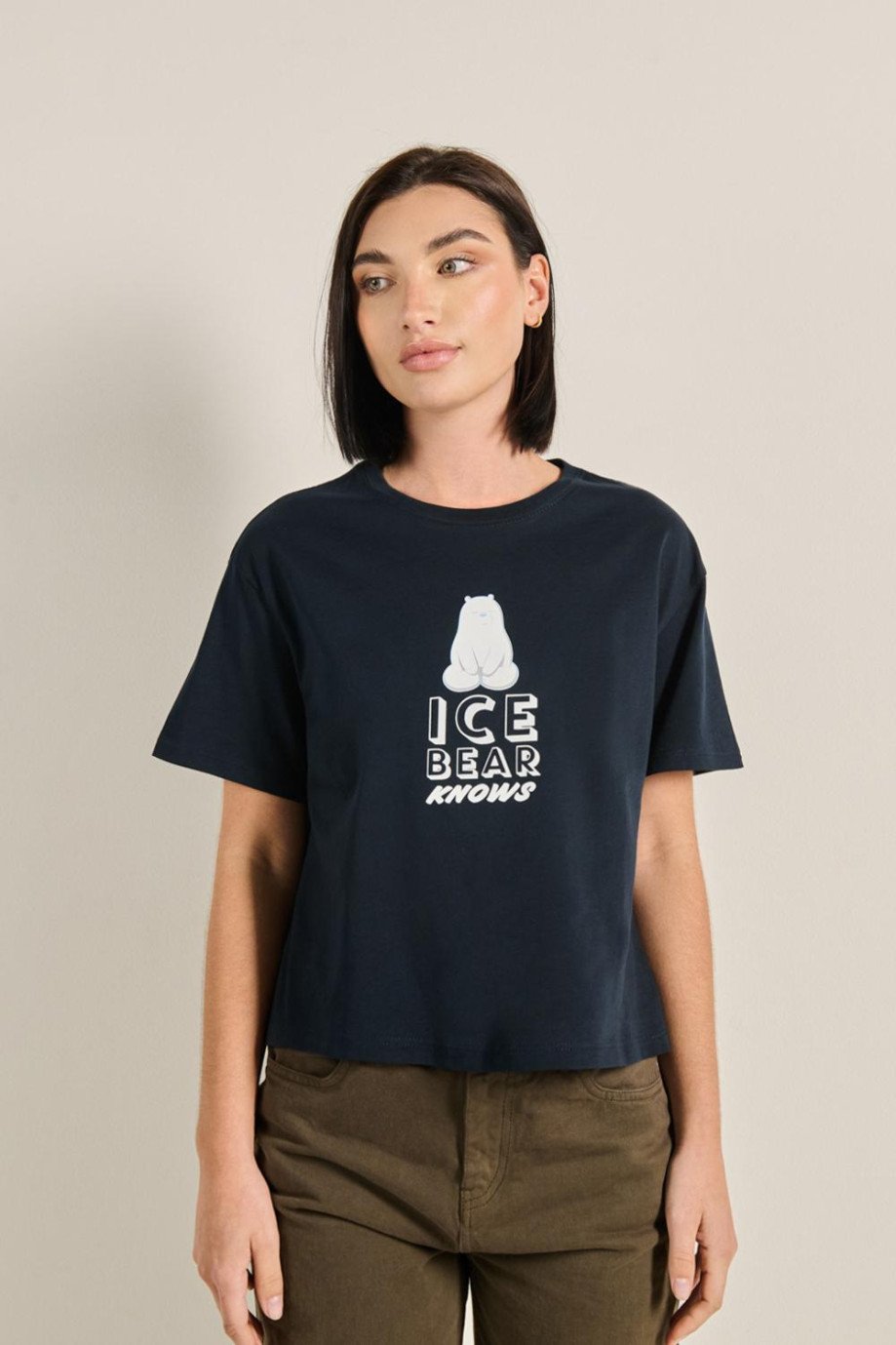 Camiseta azul intensa crop top con diseño de Escandalosos